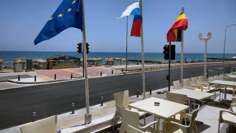 Flamingo Beach Hotel Larnaca Exterior photo