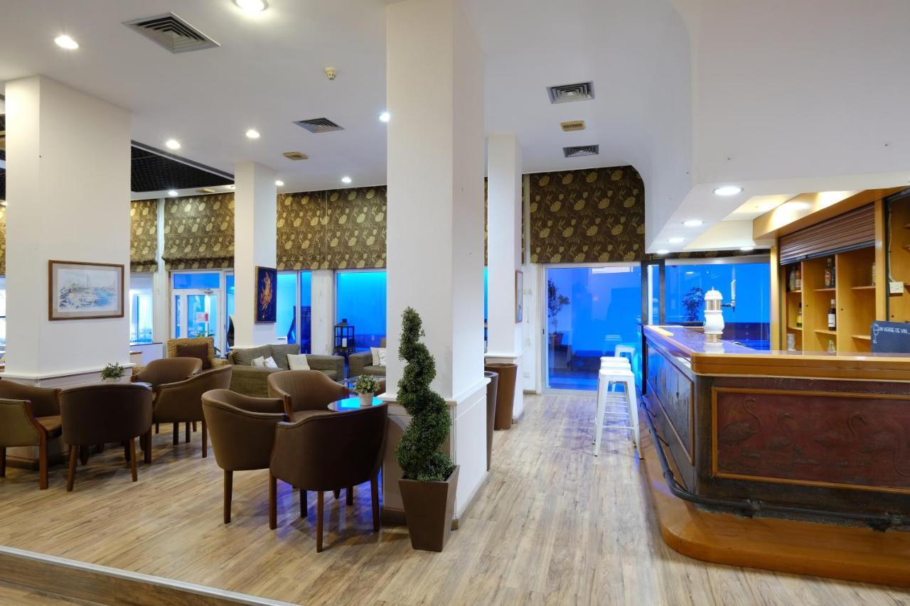 Flamingo Beach Hotel Larnaca Exterior photo