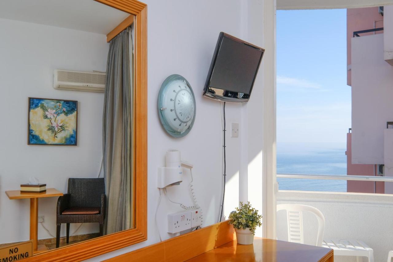 Flamingo Beach Hotel Larnaca Exterior photo
