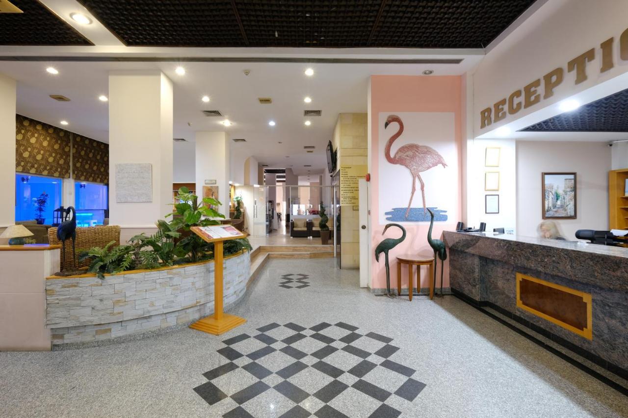 Flamingo Beach Hotel Larnaca Exterior photo
